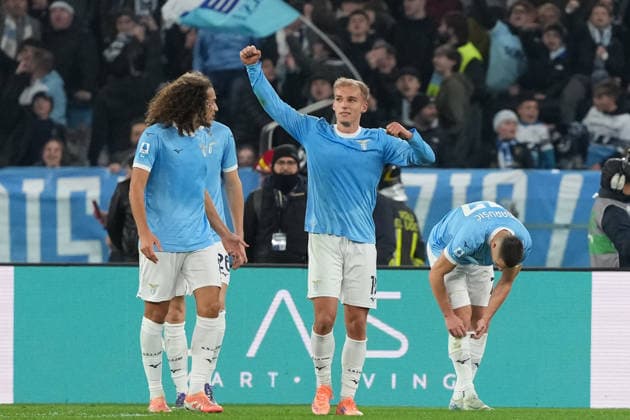 Gustav Isaksen of SS Lazio celebrates with team mates after scoring the goal of 1-0 during the Serie A 2025 2026 football match between SS Lazio and Bologna FC at Stadio Olimpico in Rome (Italy), December 7, 2025. AntoniettaxBaldassarre