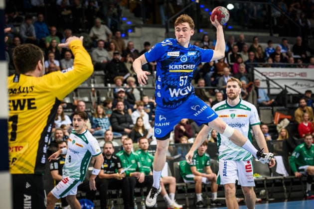 Jakob Nigg (TVB Stuttgart, 57) vs. Domenico Ebner (SC DHfK Leipzig, 01) GER, TVB Stuttgart - SC DHfK Leipzig, DAIKIN HBL, Handball, Bundesliga, 15. Spieltag, Spielzeit 2025 2026, 07.12.2025 GER, TVB Stuttgart - SC DHfK Leipzig, DAIKIN HBL, Handball, Bundesliga, 15. Spieltag, Spielzeit 2025 2026, 07.12.2025 Stuttgart Copyright: xSandyxDinkelackerx EP_SDR