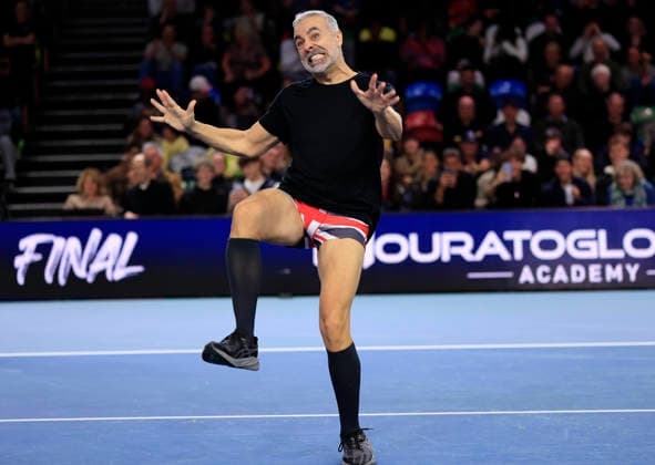 7th December 2025; Copper Box Arena, London, England; Victorian Plumbing UTS London Grand Final Tennis, Day Three; A tennis fan strips off on court during a break  HongboxChen
