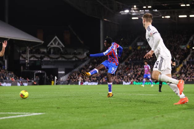 Fulham v Crystal Palace 07 December 2025, London - Premier League Football - Fulham v Crystal Palace - Eddie Nketiah of Crystal Palace scores their first goal - Photo: Jacques Feeney Offside. London UK Copyright: xJacquesxFeeneyx xOffsidexOffside