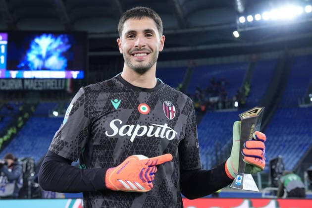 Bologna s goalkeeper Federico Ravaglia Panini player of the match during the Serie A EniLive soccer match between Lazio and Bologna at the Rome s Olympic stadium, Italy - Sunday December 7, 2025 - Soccer ( Photo by Alfredo Falcone LaPresse )  Copyright: xAlfredoxFalcone LaPressex