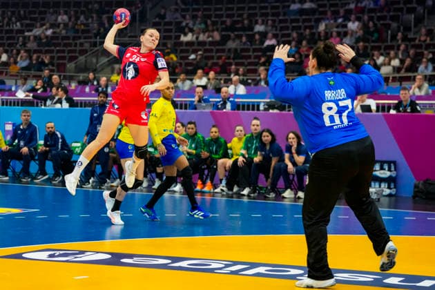 Women s Handball World Championship 2025 Norway Brazil Dortmund, Germany 20251207 Norway s Anniken Wollik during the intermediate round of the Women s Handball World ChampionshipIn the Women s Handball World Championship between Norway and Brazil in the SWT Arena Photo Beate Oma Dahle NTB Dortmund Germany EDITORIAL USE ONLY RESTRICTED USE FOR BETTING COMPANIES  Copyright: xBeatexOmaxDahlex xNTBx
