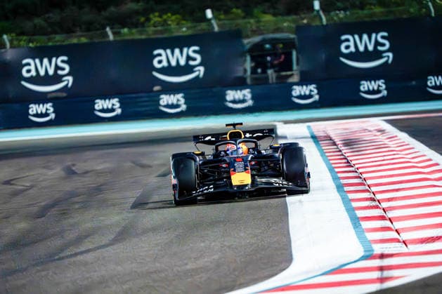 December 7, 2025, Abu Dhabi, United Arab Emirates: Oracle Red Bull Racing s Dutch driver Max Verstappen seen in action during the race of the Formula 1 Abu Dhabi Grand Prix 2025 at Yas Marina Circuit. Abu Dhabi United Arab Emirates - ZUMAs197 20251207_aaa_s197_145 Copyright: xLucaxMartinix