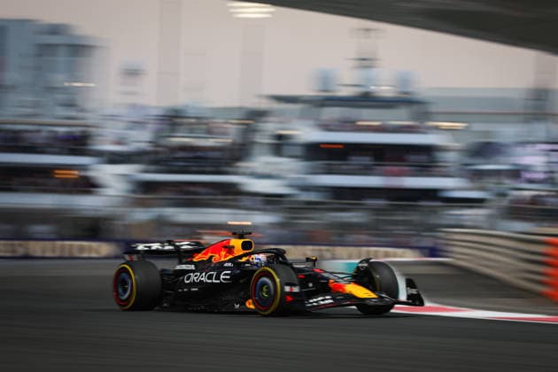 F1 - ABU DHABI GRAND PRIX 2025 01 VERSTAPPEN Max (nld), Red Bull Racing RB21, action during the 2025 Formula 1 Abu Dhabi Grand Prix, 24th round of the 2025 FIA Formula One World Championship, WM, Weltmeisterschaft from December 05 to 07, 2025 on the Yas Marina Circuit, in Abu Dhabi, United Arab Emirates - Abu DhabiUnited Arab Emirates  Copyright: xANTONINxVINCENTx