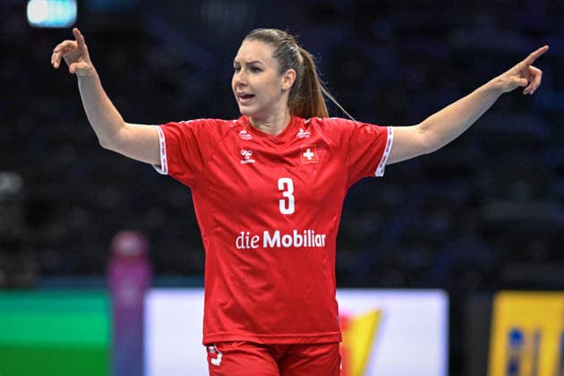 Niederlande, Handball, Weltmeisterschaft der Frauen 2025, Schweiz vs Rumänien, 07.12.2025, Ahoy Arena, Rotterdam, Niederlande, Kerstin Kündig (Schweiz, 3) gestikuliert Copyright: xMarkusxVerwimpx