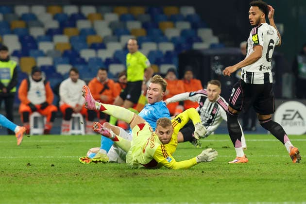 Napoli™s Rasmus Hojlund goal 1-0 during the Serie A soccer match between Napoli and Juventus at the Diego Armando Maradona Stadium in Naples, southern italy - Saturday , December 07 , 2025. - Soccer .  Copyright: xAlessandroxGarofalo LaPressex