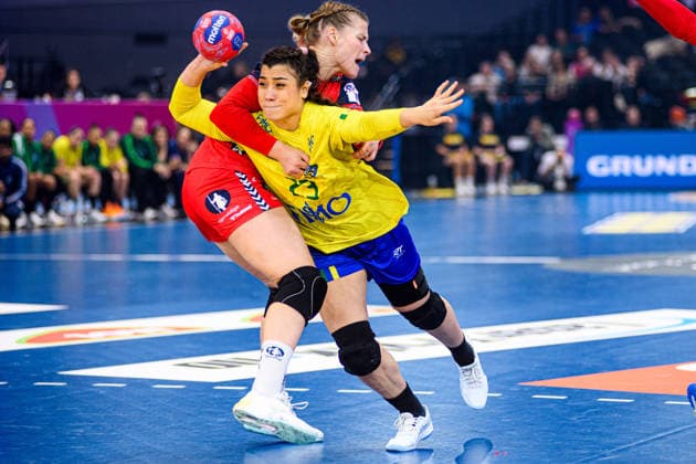 DORTMUND, GERMANY - 7 DECEMBER, 2025: Guarieiro Giulia - Women s Handball World Championship, WM, Weltmeisterschaft 2025 Norway vs Brazil at Westfallenhalle.  Copyright: xVitaliixKliuievx