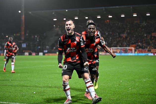 FC Lorient v Olympique Lyonnais - Ligue 1 McDonald s 2025 2026 43 Arsene KOUASSI (fcl) - 10 Pablo PAGIS (fcl) during the Ligue 1 McDonald s match between Lorient and Lyon at Stade du Moustoir on December 7, 2025 in Lorient, France. Lorient France  Copyright: xFEPx 776348222