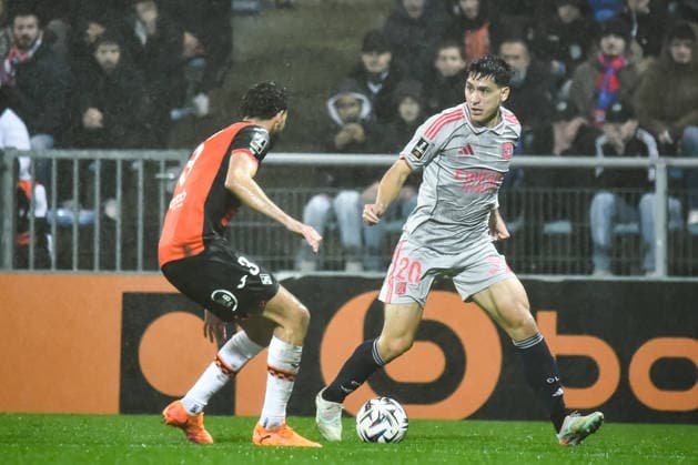 FOOTBALL : FC Lorient vs Olympique Lyonnais - Ligue 1 - JournÃ e 15 - 07 12 2025 Martin Satriano (OL) LorientFrance  Copyright: xBaptistexAutissierx