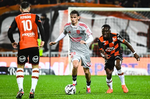 FOOTBALL : FC Lorient vs Olympique Lyonnais - Ligue 1 - JournÃ e 15 - 07 12 2025 Tyler Morton (OL) LorientFrance  Copyright: xBaptistexAutissierx