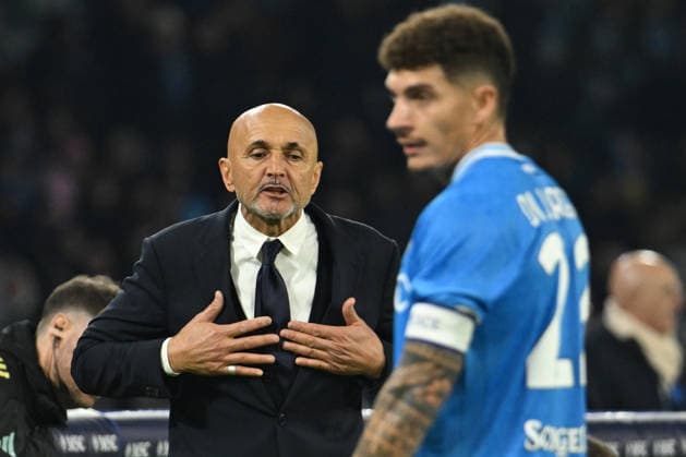 Luciano Spaletti coach of Juventus FC gestures during the Serie A Enilive match between SSC Napoli vs Juventus FC at Diego Armndo Maradona Stadium  Copyright: xAgostinoxGemito IPAxSportx xipa-agency.netx xx IPA_68893324 IPA_Agency_IPA68893324