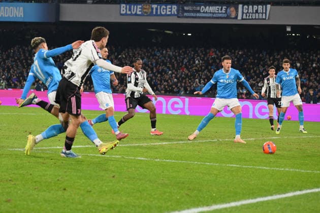 7th December 2025, Stadio Diego Armando Maradona, Naples, Italy; Serie A Football; Napoli versus Juventus; Kenan Y& x131;ld& x131;z of Juventus scores the goal for 1-1 in the 59th minute  AllShotLive