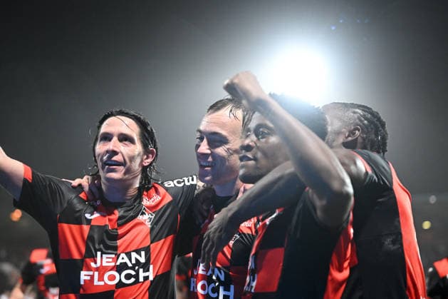 FC Lorient v Olympique Lyonnais - Ligue 1 McDonald s 2025 2026 06 Laurent ABERGEL (fcl) - 10 Pablo PAGIS (fcl) during the Ligue 1 McDonald s match between Lorient and Lyon at Stade du Moustoir on December 7, 2025 in Lorient, France. Lorient France  Copyright: xFEPx 776348222