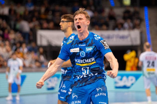 Handball I Herren I Saison 2025-2026 I Bundesliga I 15. Spieltag I TVB Stuttgart - SC DHfK Leipzig I 07.12.2025 Jakob Nigg (57, TVB Stuttgart) jubelt Stuttgart Porsche Arena Baden-Württemberg Deutschland Copyright: xLobeca MaxxPetershansx