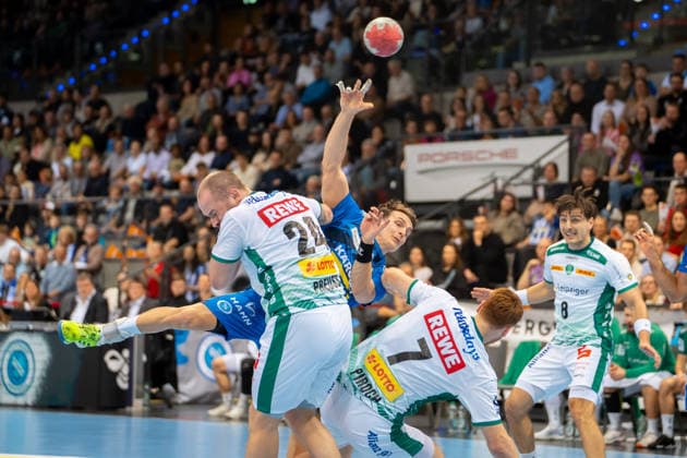 Handball I Herren I Saison 2025-2026 I Bundesliga I 15. Spieltag I TVB Stuttgart - SC DHfK Leipzig I 07.12.2025 Max Häfner (3, TVB Stuttgart) im Wurf Stuttgart Porsche Arena Baden-Württemberg Deutschland Copyright: xLobeca MaxxPetershansx