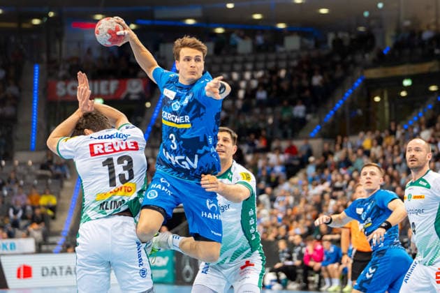 Handball I Herren I Saison 2025-2026 I Bundesliga I 15. Spieltag I TVB Stuttgart - SC DHfK Leipzig I 07.12.2025 Max Häfner (3, TVB Stuttgart) im Wurf Stuttgart Porsche Arena Baden-Württemberg Deutschland Copyright: xLobeca MaxxPetershansx