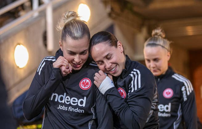 GER, Frankfurt, Eintracht Frankfurt vs FC Bayern München, Google Pixel Bundesliga, Fussball, DFB, Spielzeit 2025 2026, Stadion am Brentanobad, 12. Spieltag im Bild v.l.: Laura Freigang (Eintracht Frankfurt 10), GÃ raldine Reuteler (Eintracht Frankfurt 14) DFB DFL REGULATIONS PROHIBIT ANY USE OF PHOTOGRAPHS AS IMAGE SEQUENCES AND OR QUASI-VIDEO, 07.12.2026 Copyright: HMBxMedia HendrikxHamelau