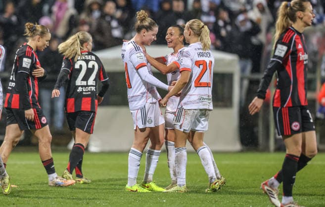 GER, Frankfurt, Eintracht Frankfurt vs FC Bayern München, Google Pixel Bundesliga, Fussball, DFB, Spielzeit 2025 2026, Stadion am Brentanobad, 12. Spieltag im Bild: Alara Åžehitler (Bayern München 14) erzielt das Tor zum 5:0, Jubel und Freude DFB DFL REGULATIONS PROHIBIT ANY USE OF PHOTOGRAPHS AS IMAGE SEQUENCES AND OR QUASI-VIDEO, 07.12.2026 Copyright: HMBxMedia HendrikxHamelau