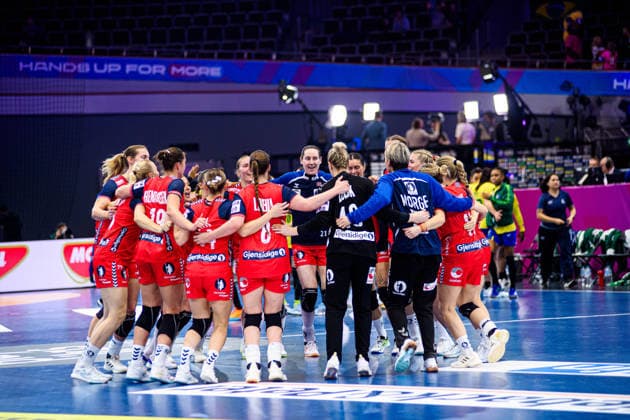 DORTMUND, GERMANY - 7 DECEMBER, 2025: Celebrations, team Norway - Women s Handball World Championship, WM, Weltmeisterschaft 2025 Norway vs Brazil at Westfallenhalle.  Copyright: xVitaliixKliuievx
