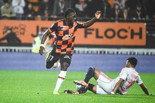 FOOTBALL : FC Lorient vs Olympique Lyonnais - Ligue 1 - JournÃ e 15 - 07 12 2025 Jean-Victor Makengo (FC Lorient) LorientFrance  Copyright: xBaptistexAutissierx