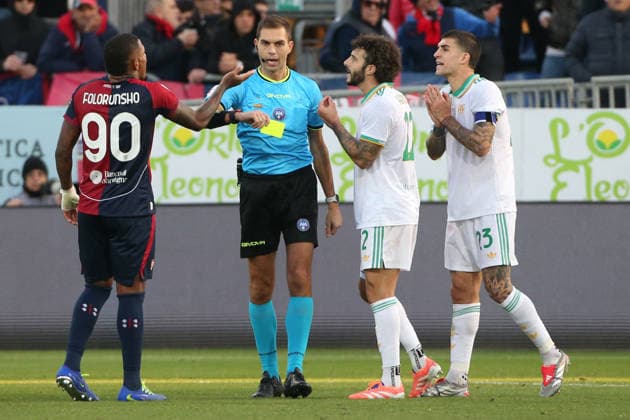 CALCIO - Serie A - Cagliari Calcio vs AS Roma 07.12.2025 Cagliari vs Roma (Serie A) Calcio; 14Â° Giornata Nella foto: Folorunsho, Zufferli, Hermoso, Mancini (Foto Gino Mancini) Cagliari Italy  Copyright: xIPAxSport ABACAx