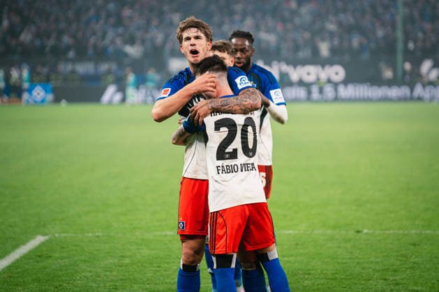 1. Bundesliga: Hamburger SV vs. SV Werder Bremen, 07.12.2025 TOR, JUBEL durch Luka Vuskovic (Hamburger SV, 44), welcher mit Fabio Vieira (Hamburger SV, 20) jubelt; Fußball, 1. Bundesliga, 13. Spieltag: Hamburger SV vs. SV Werder Bremen am 07.12.2025 im Volksparkstadion, Hamburg DFL REGULATIONS PROHIBIT ANY USE OF PHOTOGRAPHS AS IMAGE SEQUENCES AND OR QUASI-VIDEO. *** 1 Bundesliga Hamburger SV vs SV Werder Bremen, 07 12 2025 GOAL, CHEER by Luka Vuskovic Hamburger SV, 44 , who cheers with Fabio Vieira Hamburger SV, 20 Football, 1 Bundesliga, Matchday 13 Hamburger SV vs SV Werder Bremen on 07 12 2025 at Volksparkstadion, Hamburg DFL REGULATIONS PROHIBIT ANY USE OF PHOTOGRAPHS AS IMAGE SEQUENCES AND OR QUASI VIDEO Copyright: xBEAUTIFULxSPORTS Tonhäuserx