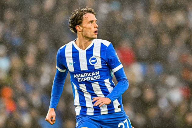 Brighton & Hove Albion v West Ham United - Premier League Mats Wieffer of Brighton & Hove Albion plays during the Premier League match between Brighton & Hove Albion and Aston Villa at the American Express Community Stadium in Brighton and Hove, on December 7, 2025. Brighton and Hove East Sussex United Kingdom  Copyright: xMIxNewsx originalFilename:fletcher-brighton251207_npTTM.jpg