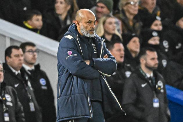 Brighton & Hove Albion v West Ham United - Premier League Nuno Espirito Santo, manager of West Ham, looks on after Brighton levels the score during the Premier League match between Brighton and Hove Albion and Aston Villa at the American Express Community Stadium in Brighton and Hove, on December 7, 2025. Brighton and Hove East Sussex United Kingdom  Copyright: xMIxNewsx originalFilename:fletcher-brighton251207_npVET.jpg