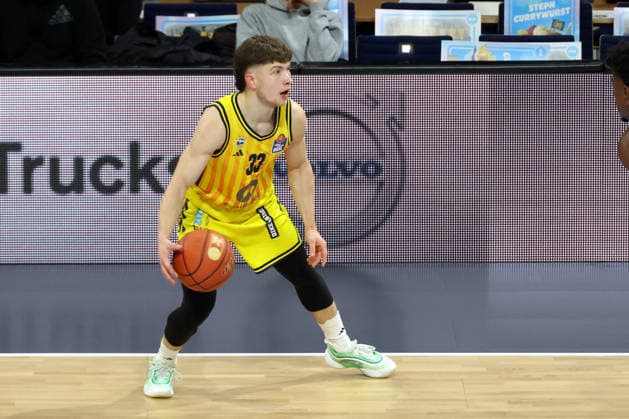 DEU, easyCredit BBL, ALBA vs. Frankfurt, 07.12.2025, Max-Schmeling-Halle, Berlin, DEU, easyCredit BBL, ALBA vs. Frankfurt, im Bild Bennet Hundt (ALBA Berlin 33)