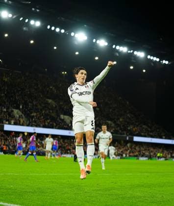 Harry Wilson of Fulham celebrates scoring a goal after making it 1-2 Fulham v Crystal Palace, Premier League, Football, Craven Cottage, London, UK - 07 Dec 2025London Craven Cottage United Kingdom EDITORIAL USE ONLY No use with unauthorised audio, video, data, fixture lists, club league logos or live services. Online in-match use limited to 120 images, no video emulation. No use in betting, games or single club league player publications. Copyright: xJavierxGarcia Shutterstockx 16009431cj