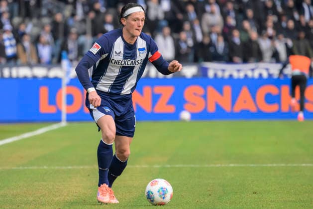 GER, Berlin, soccer, Hertha BSC vs. 1. FC Magdeburg, DFB, 2nd Bundesliga, 2025 2026 season, f.l.t.r.: Fabian Reese (Hertha BSC), DFB DFL REGULATIONS PROHIBIT ANY USE OF PHOTOGRAPHS AS IMAGE SEQUENCES AND OR QUASI-VIDEO, December 7, 2025,
