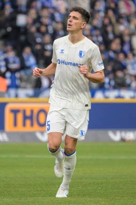GER, Berlin, soccer, Hertha BSC vs. 1. FC Magdeburg, DFB, 2nd Bundesliga, 2025 2026 season, f.l.t.r.: Tobias Mueller (1.FC Magdeburg, 05), DFB DFL REGULATIONS PROHIBIT ANY USE OF PHOTOGRAPHS AS IMAGE SEQUENCES AND OR QUASI-VIDEO, December 7, 2025, Copyright: HMBxMedia UwexKoch