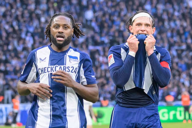 GER, Berlin, soccer, Hertha BSC vs. 1. FC Magdeburg, DFB, 2nd Bundesliga, 2025 2026 season, f.l.t.r.: Deyovaisio Zeefuik (Hertha BSC), Fabian Reese (Hertha BSC), sad, depressed, angry, emotional, DFB DFL REGULATIONS PROHIBIT ANY USE OF PHOTOGRAPHS AS IMAGE SEQUENCES AND OR QUASI-VIDEO, December 7, 2025, *** GER, Berlin, soccer, Hertha BSC vs 1 FC Magdeburg, DFB, 2nd Bundesliga, 2025 2026 season, f l t r Deyovaisio Zeefuik Hertha BSC , Fabian Reese Hertha BSC , sad, depressed, angry, emotional, DFB DFL REGULATIONS PROHIBIT ANY USE OF PHOTOGRAPHS AS IMAGE SEQUENCES AND OR QUASI VIDEO, December 7, 2025, Copyright: HMBxMedia UwexKoch