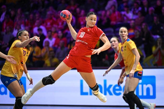 Niederlande, Handball, Weltmeisterschaft der Frauen 2025, Schweiz vs Rumänien, 07.12.2025, Ahoy Arena, Rotterdam, Niederlande, Daphne Gautschi (Schweiz, 10) Copyright: xMarkusxVerwimpx
