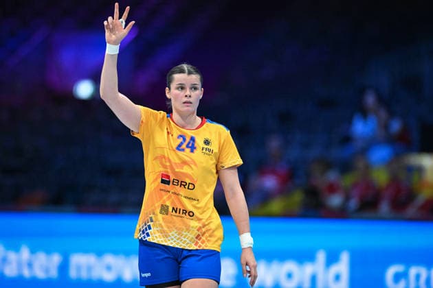 Niederlande, Handball, Weltmeisterschaft der Frauen 2025, Schweiz vs Rumänien, 07.12.2025, Ahoy Arena, Rotterdam, Niederlande, Alisia Lorena Boiciuc (Rumänien, 24) Copyright: xMarkusxVerwimpx