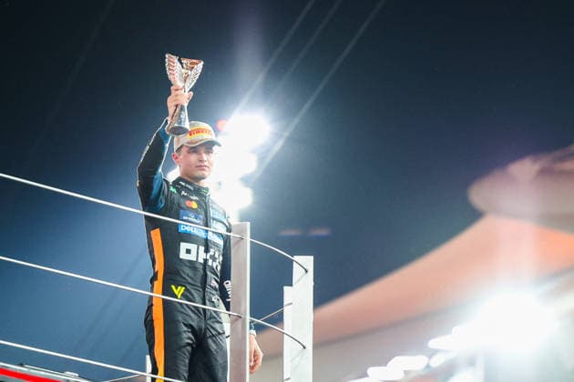 MOTORI - Formula 1 - Abu Dhabi Grand Prix 2025 Podium of the race - Lando Norris (GBR) - McLaren Formula 1 Team - McLaren MCL39 - Mercedes f1 world champion 2025 during the Race of Sunday of the Formula 1 Etihad Airways Abu Dhabi Grand Prix 2025 atYas Marina Circuit in Abu Dhabi, United Arab Emirates, ahead of Round 24 of 24, Season Finale and driver championship decider of the 2025 FIA Formula One World Championship, WM, Weltmeisterschaft (December 4-7, 2025). Abu Dhabi United Arab Emirates  Copyright: xIPAxSport ABACAx