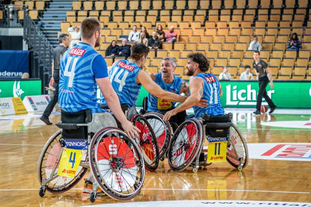DRS Pokal - Rollstuhlbasketball; RSV Lahn-Dill - RSB Thuringia Bulls, 07.12.25 Joakim Linden (RSB Thuringia Bulls, 15), Aliexandr Halouski (RSB Thuringia Bulls, 14), Jordi Ruiz (RSB Thuringia Bulls, 11), Hubert Hager (RSB Thuringia Bulls, 4) DRS Pokal - Rollstuhlbasketball; RSV Lahn-Dill - RSB Thuringia Bulls: Wetzlar, 07.12.25 Copyright: xBEAUTIFULxSPORTS Roeczeyx
