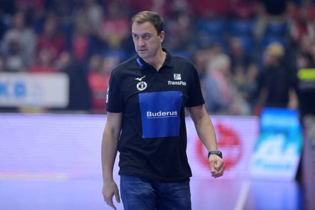 Momir Ilic (Trainer HSG Wetzlar) , GER, MT Melsungen - HSG Wetzlar, Handball, 1. Bundesliga, 15. Spieltag, Saison 2025 2026, 07.12.2025, GER, MT Melsungen - HSG Wetzlar, Handball, 1. Bundesliga, 15. Spieltag, Saison 2025 2026, 07.12.2025 Kassel Copyright: xEibner-Pressefotox xRolandxSippelx EP_RSL