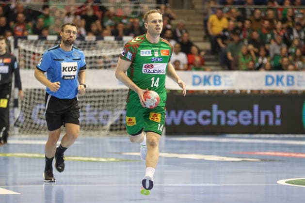 07.12.2025, xgox, Handball - Daikin HBL SC Magdeburg - FRISCH AUF! Göppingen emspor, v.l. Omar Ingi Magnusson (Magdeburg, 14) am Ball, plays the ball Magdeburg