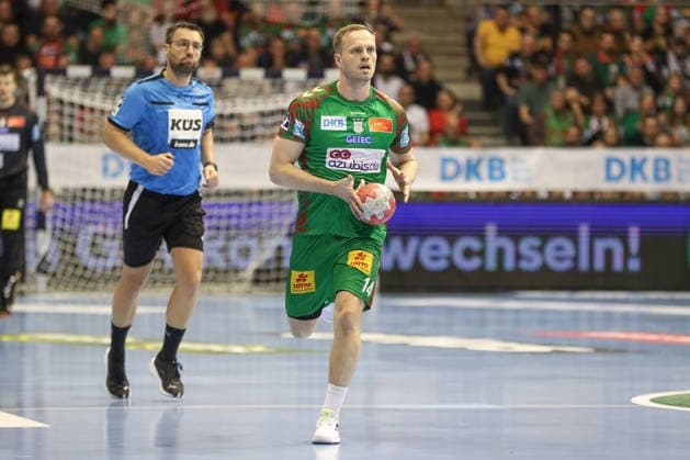 07.12.2025, xgox, Handball - Daikin HBL SC Magdeburg - FRISCH AUF! Göppingen emspor, v.l. Omar Ingi Magnusson (Magdeburg, 14) am Ball, plays the ball Magdeburg