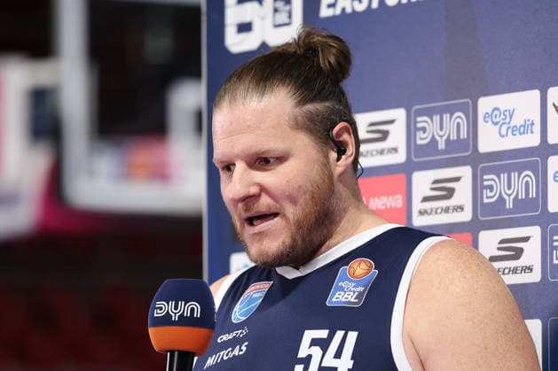 John Bryant (SYNTAINICS MBC, 54) beim Interview vor dem Spiel, GER, FC Bayern Basketball vs. SYNTAINICS MBC, Basketball, easycredit Basketball Bundesliga, 9. Spieltag, Saison 2025 2026, 07.12.2025, GER, FC Bayern Basketball vs. SYNTAINICS MBC, Basketball, easycredit Basketball Bundesliga, 9. Spieltag, Saison 2025 2026, 07.12.2025 Muenchen Copyright: xEibner-Pressefoto JennixMaulx EP_JML
