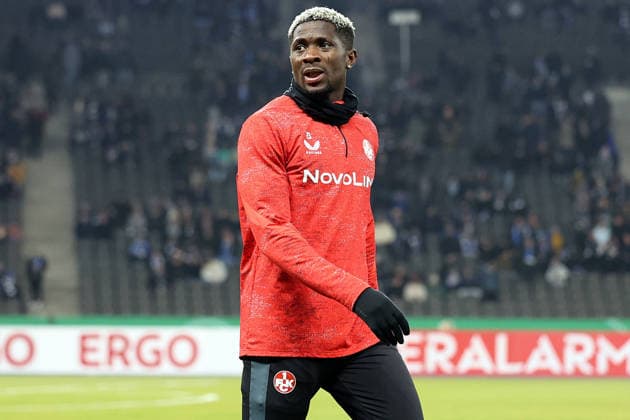 02.12.2025, xrekx, Fussball DFB Pokal 1 8 Finale, Hertha BSC Berlin - 1.FC Kaiserslautern v.l. Afeez Aremu (1.FC Kaiserslautern) (DFL DFB REGULATIONS PROHIBIT ANY USE OF PHOTOGRAPHS as IMAGE SEQUENCES and or QUASI-VIDEO) Berlin