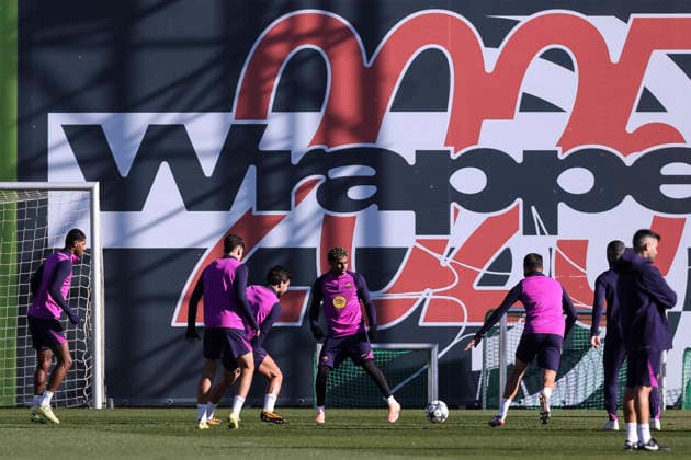 December 8, 2025, Sant Joan Despi, Barcelona, SPAIN: Lamine Yamal during the training day of FC Barcelona, Barca ahead UEFA Champions League 2025 26, football match against Eintracht FrancfortÃ¢â‚¬¹Ã¢â‚¬¹ at Ciutat Esportiva Joan Gamper on December 08, 2025 in Sant Joan Despi, Barcelona, Spain. Sant Joan Despi SPAIN - ZUMAa181 20251208_zaa_a181_006 Copyright: xJavierxBorregox