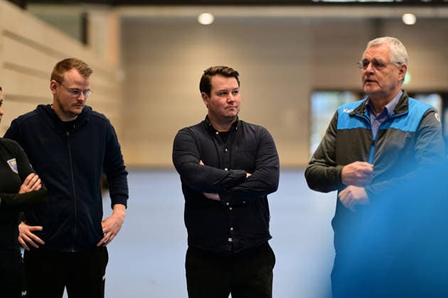 Handball I Frauen I Saison 2025-2026 I 1. HBF I Buxtehuder SV I Trainervorstellung I 08.12.2025 Vorstellung des neuen Trainers beim Buxtehuder SV, Team Buxtehude: Cheftrainer Nicolaj Andersson, Nicolaj Bredekjaer Andersson, Name: Andersson, Nicolaj Bredekjaer, Alter: 37, Nationalität: Dänemark, Däne Hier zu sehen: Timm Hubert Buxtehude Halle Nord Niedersachsen Deutschland Copyright: xLobeca FelixxSchlikisx