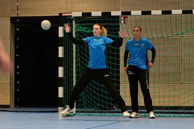 Handball I Frauen I Saison 2025-2026 I 1. HBF I Buxtehuder SV I Trainervorstellung I 08.12.2025 Vorstellung des neuen Trainers beim Buxtehuder SV, Team Buxtehude: Cheftrainer Nicolaj Andersson, Nicolaj Bredekjaer Andersson, Name: Andersson, Nicolaj Bredekjaer, Alter: 37, Nationalität: Dänemark, Däne Hier zu sehen: Annie Linder (20, Buxtehuder Sportverein) Buxtehude Halle Nord Niedersachsen Deutschland Copyright: xLobeca FelixxSchlikisx