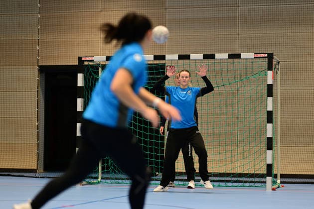 Handball I Frauen I Saison 2025-2026 I 1. HBF I Buxtehuder SV I Trainervorstellung I 08.12.2025 Vorstellung des neuen Trainers beim Buxtehuder SV, Team Buxtehude: Cheftrainer Nicolaj Andersson, Nicolaj Bredekjaer Andersson, Name: Andersson, Nicolaj Bredekjaer, Alter: 37, Nationalität: Dänemark, Däne Hier zu sehen: Annie Linder (20, Buxtehuder Sportverein) Buxtehude Halle Nord Niedersachsen Deutschland Copyright: xLobeca FelixxSchlikisx