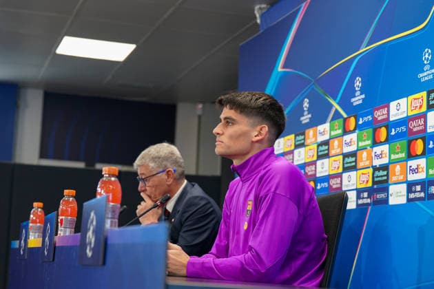 Spanien: Pressekonferenz FC Barcelona, Barca mit Barca-Spieler Gerard Martin (Barcelona 18) vor Fussball UEFA Champions League - FC Barcelona vs Eintracht Frankfurt - PK Ort: Ciutat Esportiva Joan Gamper (Barcelona, Spanien) Copyright: xJOERANxSTEINSIEKx
