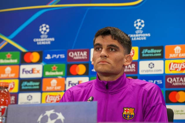 Spanien: Pressekonferenz FC Barcelona, Barca mit Barca-Spieler Gerard Martin (Barcelona 18) vor Fussball UEFA Champions League - FC Barcelona vs Eintracht Frankfurt - PK Ort: Ciutat Esportiva Joan Gamper (Barcelona, Spanien) Copyright: xJOERANxSTEINSIEKx