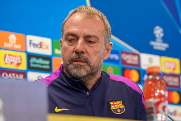 Spanien: Pressekonferenz FC Barcelona, Barca mit Hansi Flick (Trainer FC Barcelona) vor Fussball UEFA Champions League - FC Barcelona vs Eintracht Frankfurt - PK Ort: Ciutat Esportiva Joan Gamper (Barcelona, Spanien) Copyright: xJOERANxSTEINSIEKx