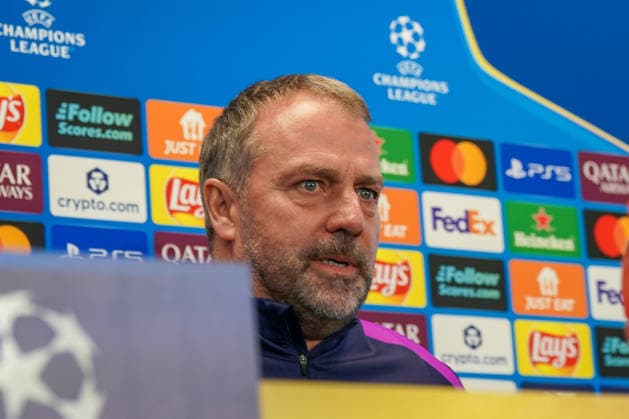 Spanien: Pressekonferenz FC Barcelona, Barca mit Hansi Flick (Trainer FC Barcelona) vor Fussball UEFA Champions League - FC Barcelona vs Eintracht Frankfurt - PK Ort: Ciutat Esportiva Joan Gamper (Barcelona, Spanien) Copyright: xJOERANxSTEINSIEKx